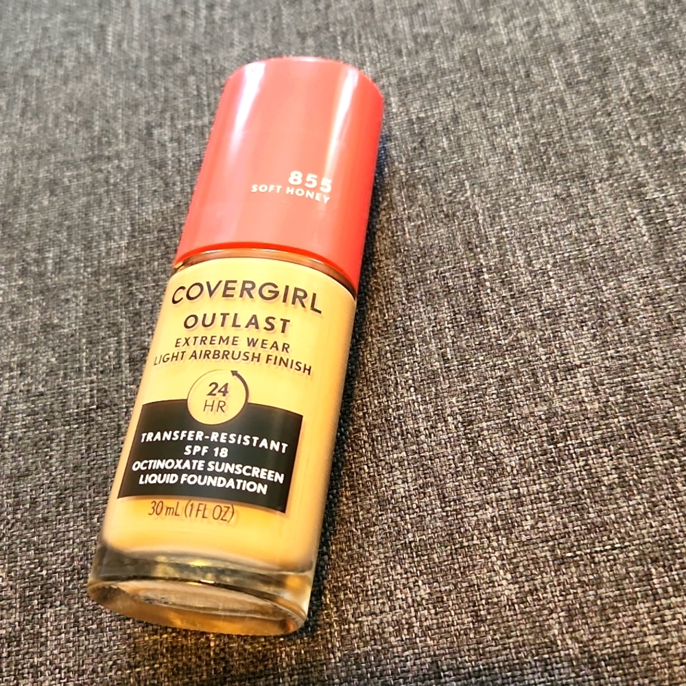 Covergirl Outlast Liquid Foundation